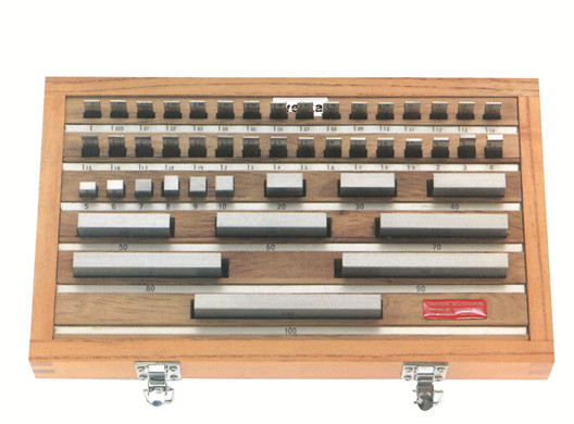 Carbide gauge block sets